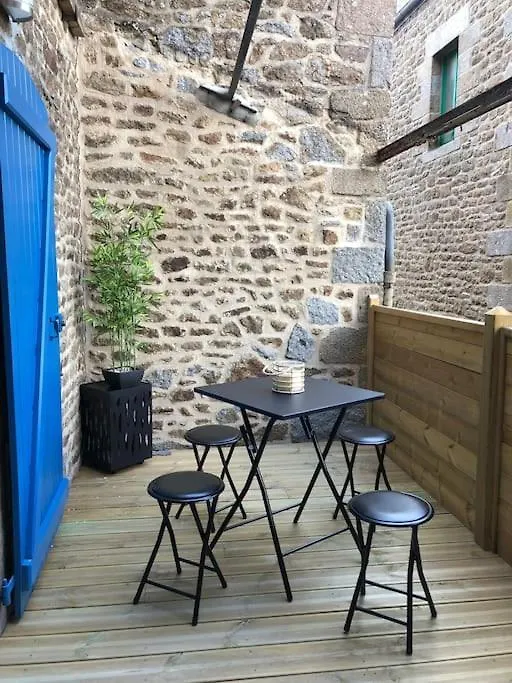 Vila Location Saisonniere A Montours Francie